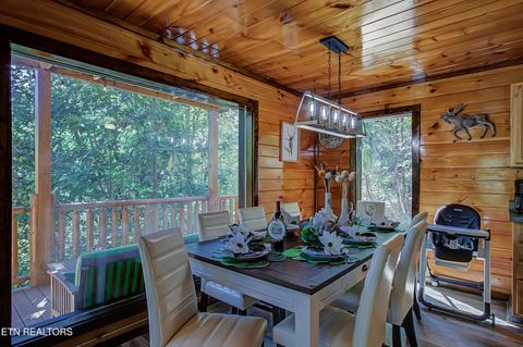 Tiny photo for 2184 Spence Mountain Loop, Sevierville, TN 37876 (MLS # 1321066)