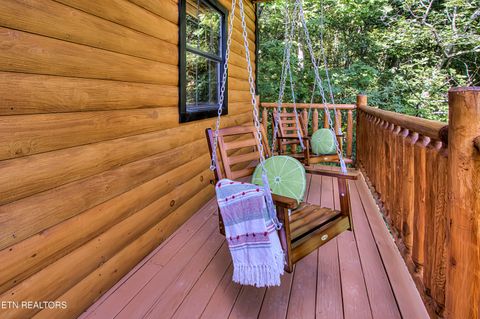 Tiny photo for 2184 Spence Mountain Loop, Sevierville, TN 37876 (MLS # 1321066)