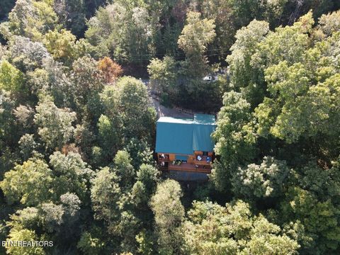 Tiny photo for 2184 Spence Mountain Loop, Sevierville, TN 37876 (MLS # 1321066)