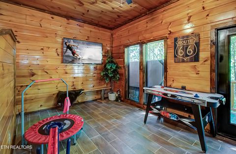 Tiny photo for 2184 Spence Mountain Loop, Sevierville, TN 37876 (MLS # 1321066)