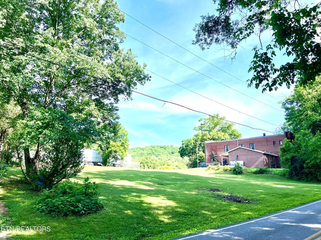 Photo of 3754 Little River Rd, Rockford, TN 37853 (MLS # 1262585)