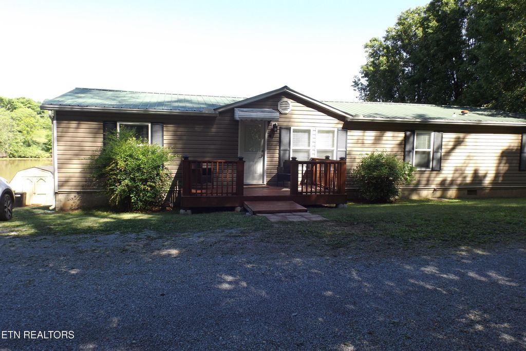 Photo of 1418 E Pearly Smith Rd, Louisville, TN 37777 (MLS # 1340908)
