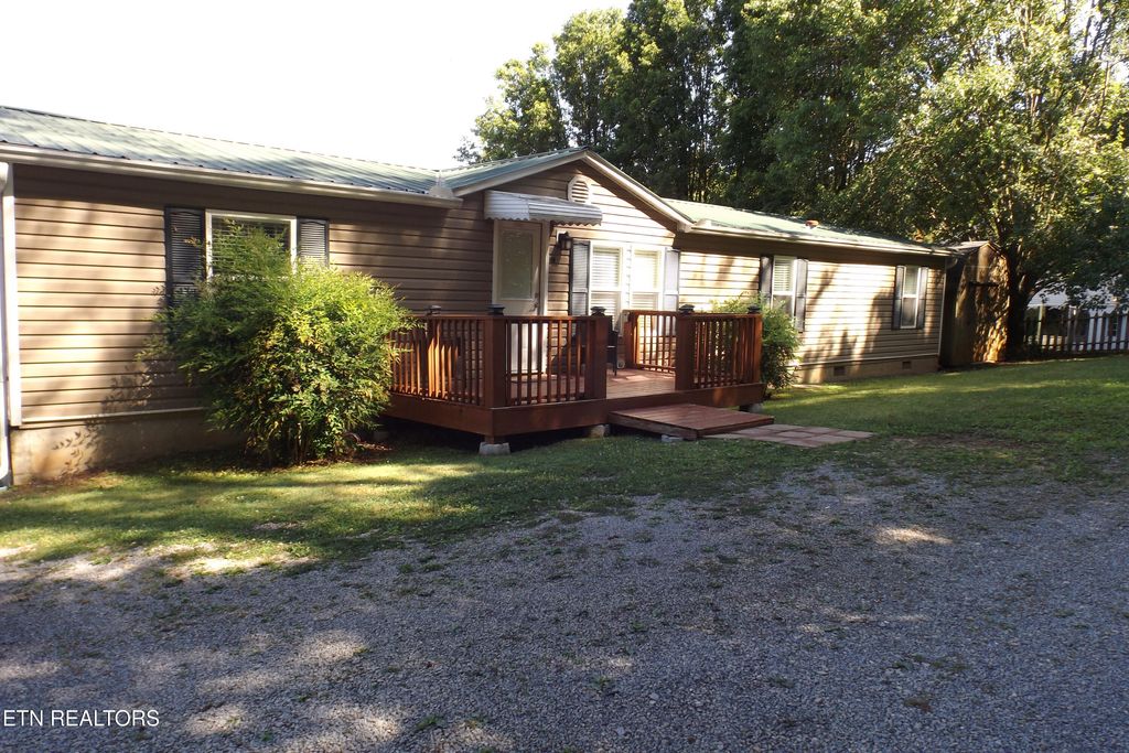 Photo of 1418 E Pearly Smith Rd, Louisville, TN 37777 (MLS # 1340908)