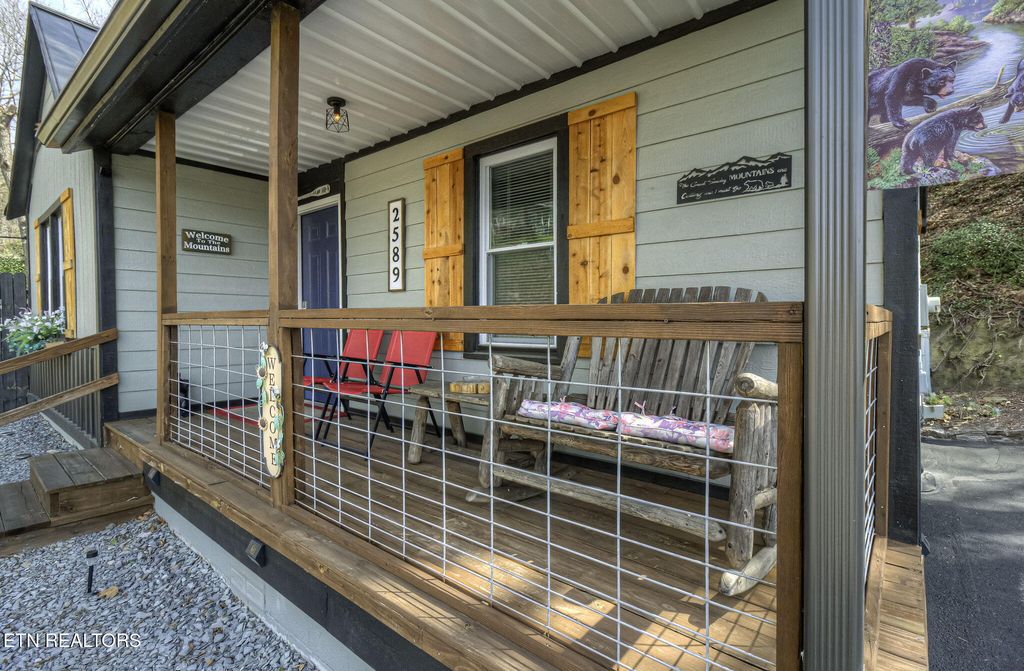 Photo of 2589 Ridge Rd, Pigeon Forge, TN 37863 (MLS # 1313334)