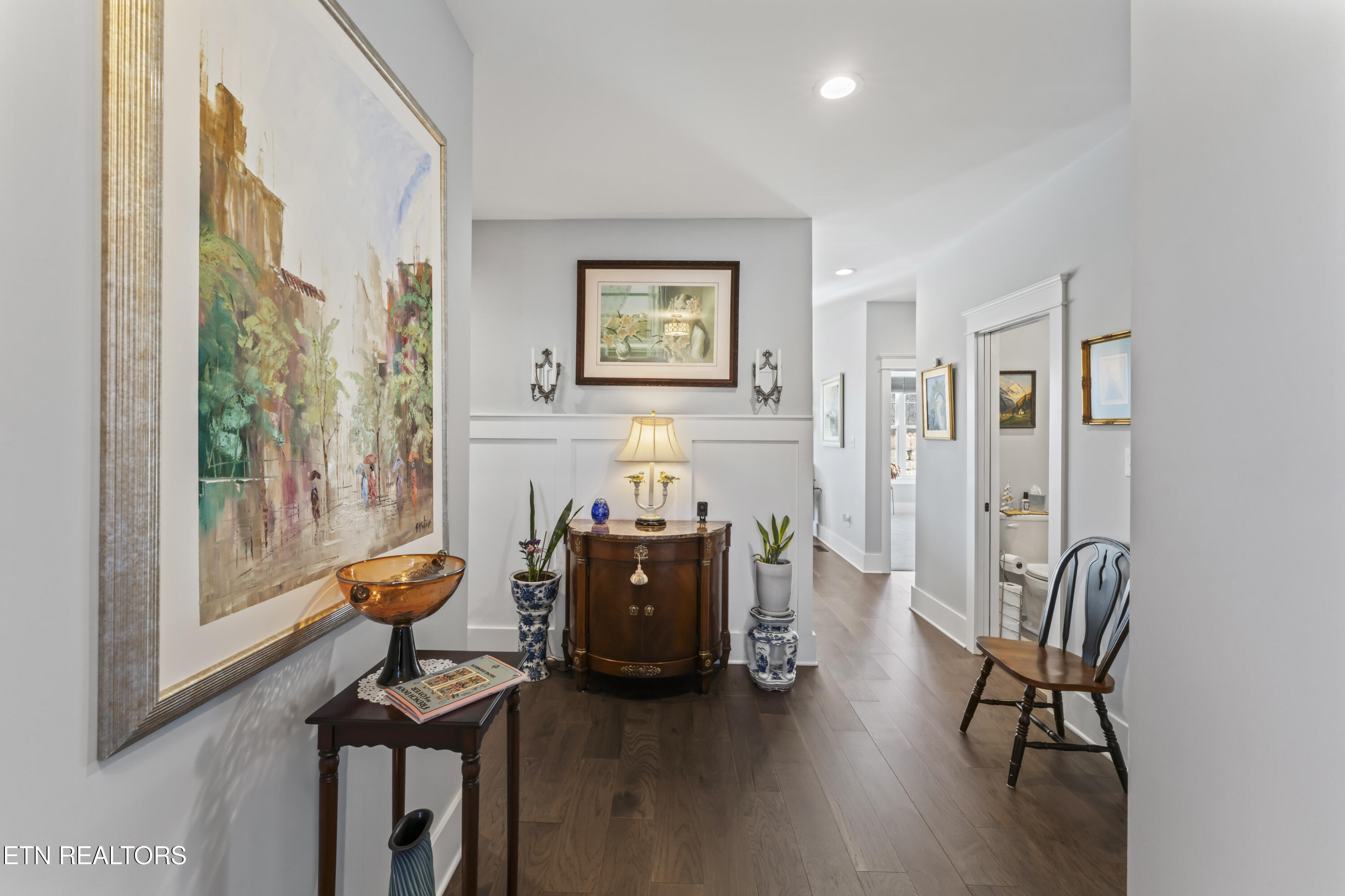 555 Simmons View Drive