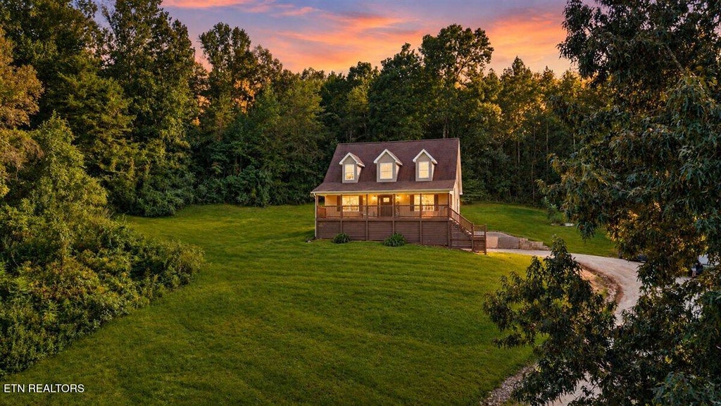 Photo of 555 New Clear Branch Rd, Rocky Top, TN 37769 (MLS # 1348492)