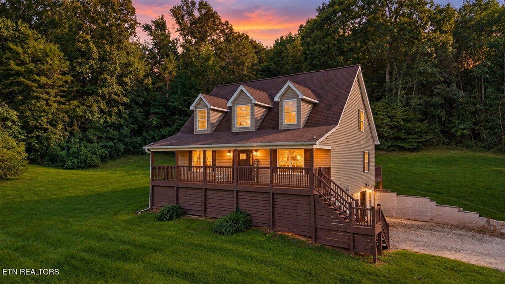 Photo of 555 New Clear Branch Rd, Rocky Top, TN 37769 (MLS # 1348492)