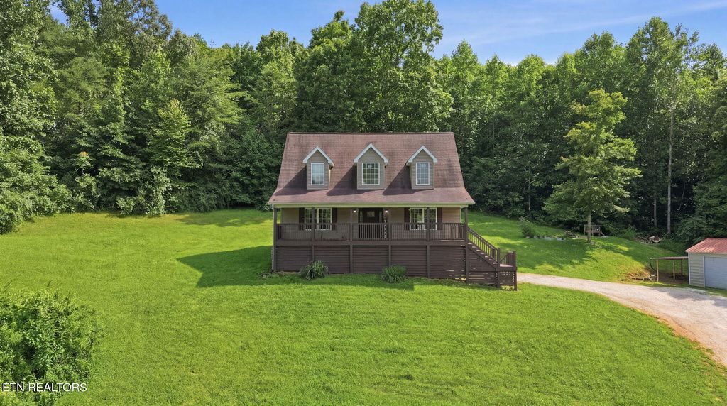 Photo of 555 New Clear Branch Rd, Rocky Top, TN 37769 (MLS # 1348492)