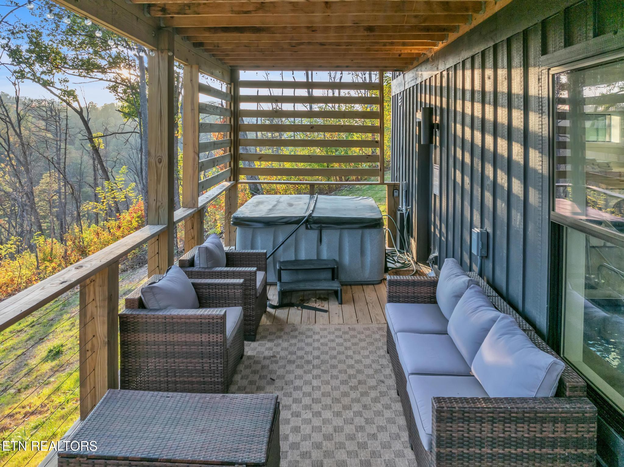 2216 Headrick Lead