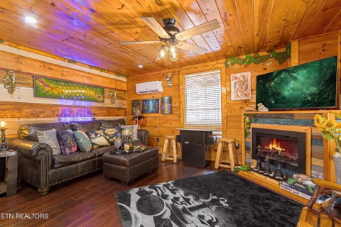 Tiny photo for 4428 Grindstone Ridge Rd, Pigeon Forge, TN 37863 (MLS # 1359976)