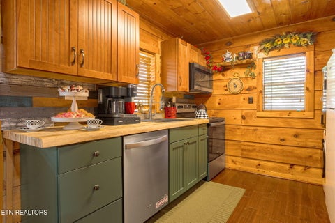 Tiny photo for 4428 Grindstone Ridge Rd, Pigeon Forge, TN 37863 (MLS # 1359976)