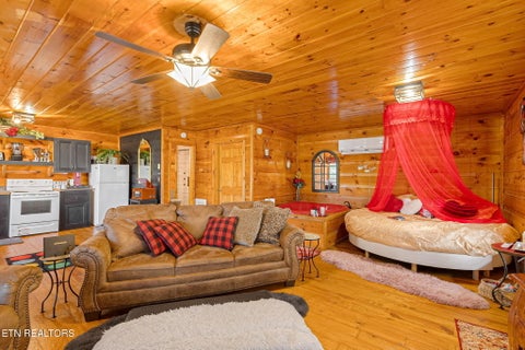 Tiny photo for 4428 Grindstone Ridge Rd, Pigeon Forge, TN 37863 (MLS # 1359976)