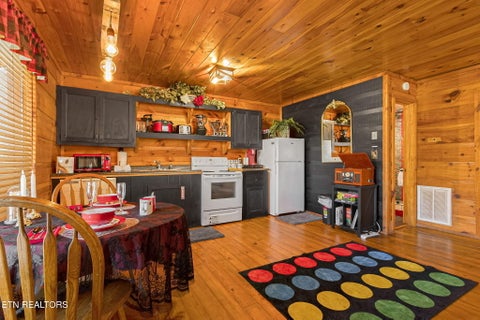 Tiny photo for 4428 Grindstone Ridge Rd, Pigeon Forge, TN 37863 (MLS # 1359976)