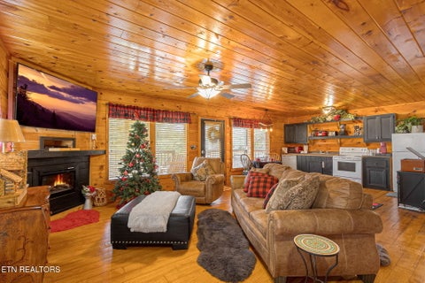 Tiny photo for 4428 Grindstone Ridge Rd, Pigeon Forge, TN 37863 (MLS # 1359976)