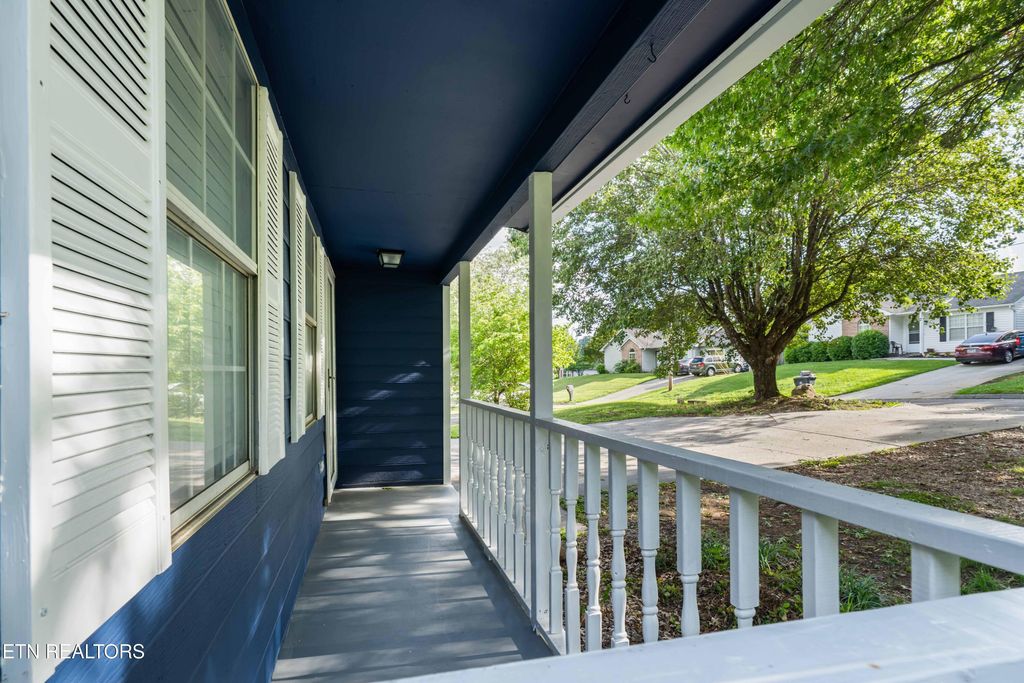 Photo of 2004 Hyde Park Lane, Knoxville, TN 37921 (MLS # 1342815)