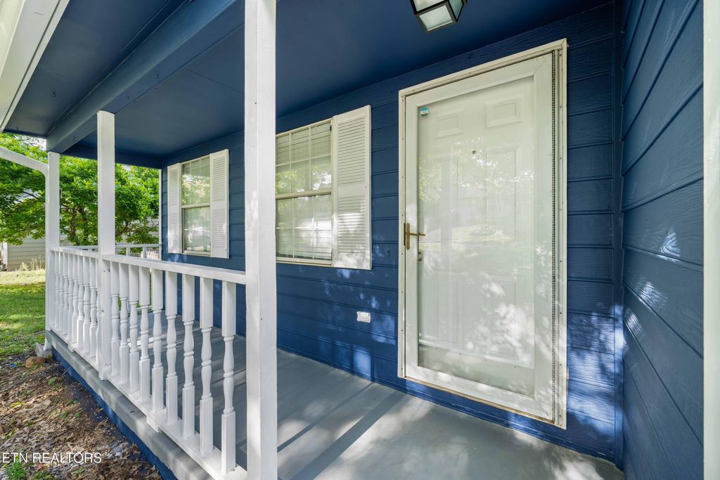 Photo of 2004 Hyde Park Lane, Knoxville, TN 37921 (MLS # 1342815)