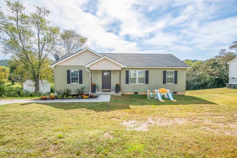Photo of 613 Glendale Ave, Clinton, TN 37716 (MLS # 1357332)