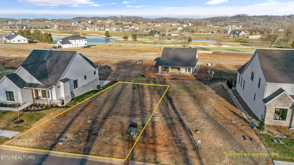 Photo of 1700 Black Bear Circle, Loudon, TN 37774 (MLS # 1326405)