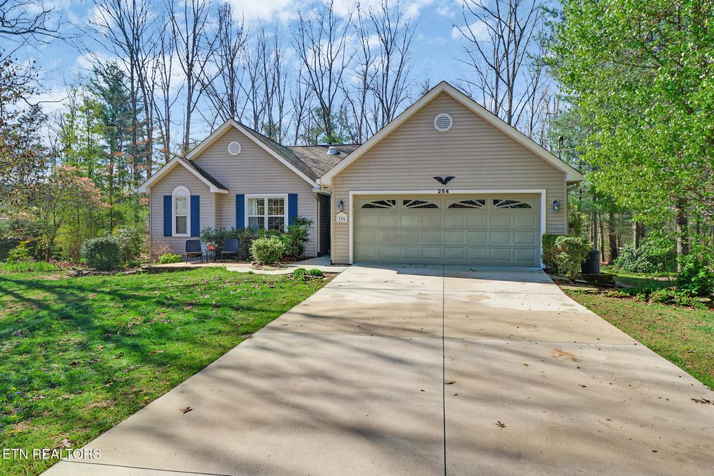 Photo of 254 St George Drive, Fairfield Glade, TN 38558 (MLS # 1334605)