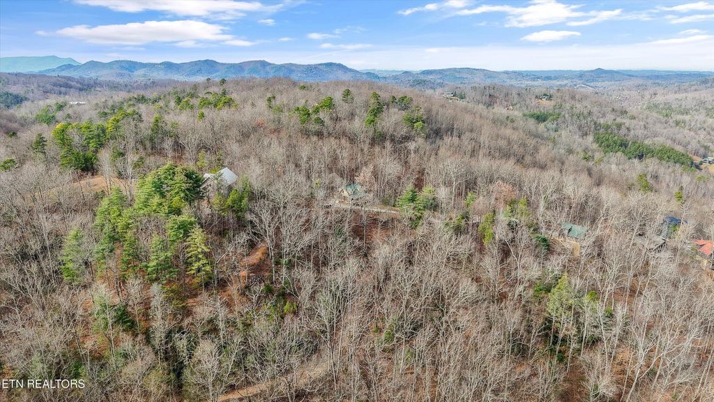 Photo of Locke Ridge Way, Sevierville, TN 37876 (MLS # 1324632)
