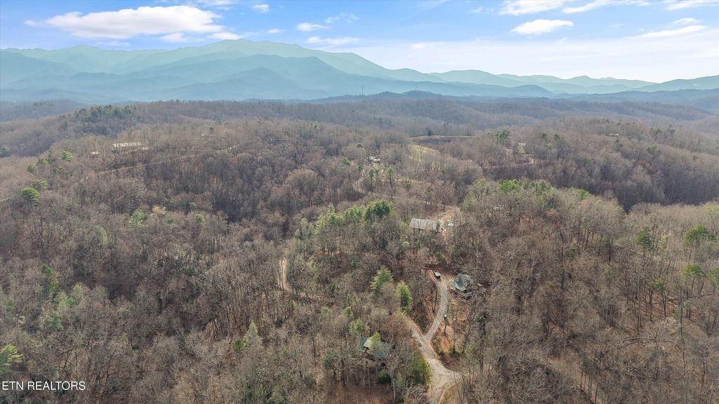 Photo of Locke Ridge Way, Sevierville, TN 37876 (MLS # 1324632)
