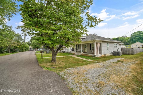 Tiny photo for 616 Mitchell Drive, Knoxville, TN 37912 (MLS # 1354997)