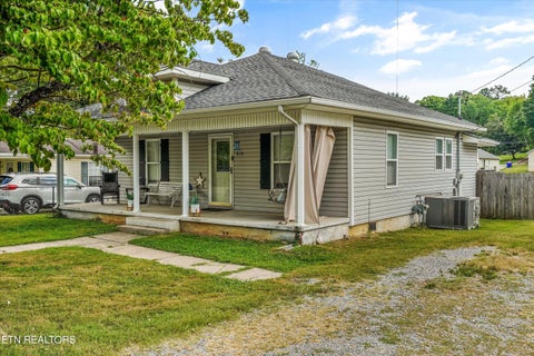 Tiny photo for 616 Mitchell Drive, Knoxville, TN 37912 (MLS # 1354997)