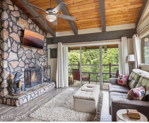 Photo of 1081 Cove Rd #APT 534, Sevierville, TN 37876 (MLS # 1349509)