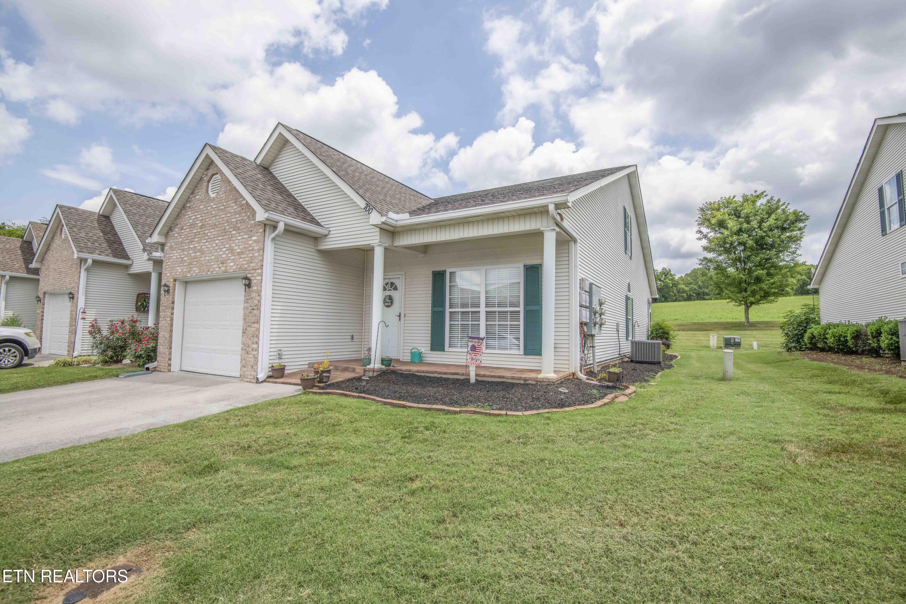 700 Willington Place