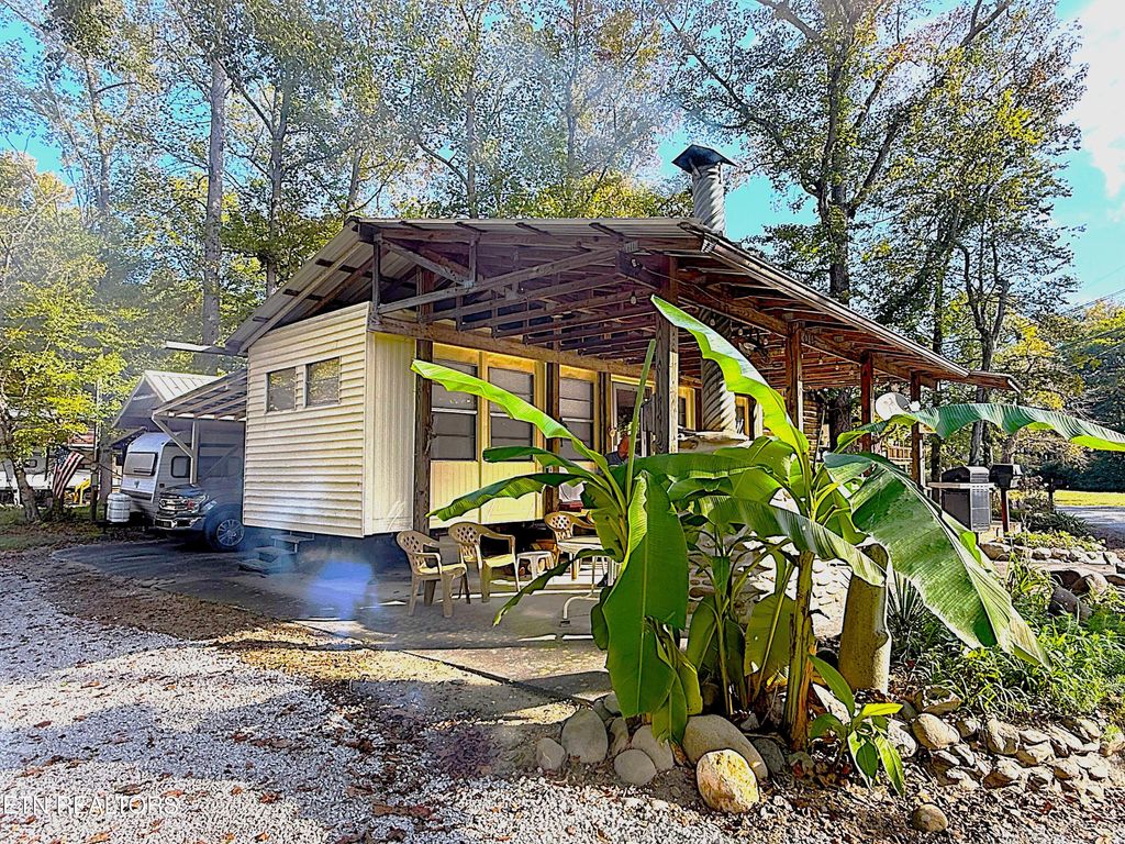 Photo of 7915 Carnes Rd, Townsend, TN 37882 (MLS # 1317735)