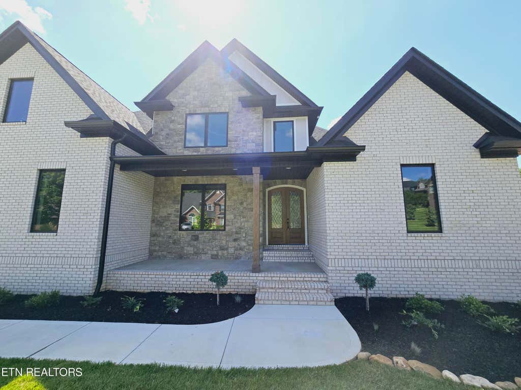 Photo of 10114 Fox Cove Rd, Knoxville, TN 37922 (MLS # 1248581)