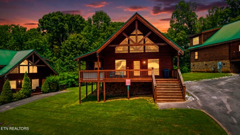 Photo of 605 Cherry Blossom Way, Pigeon Forge, TN 37863 (MLS # 1349161)
