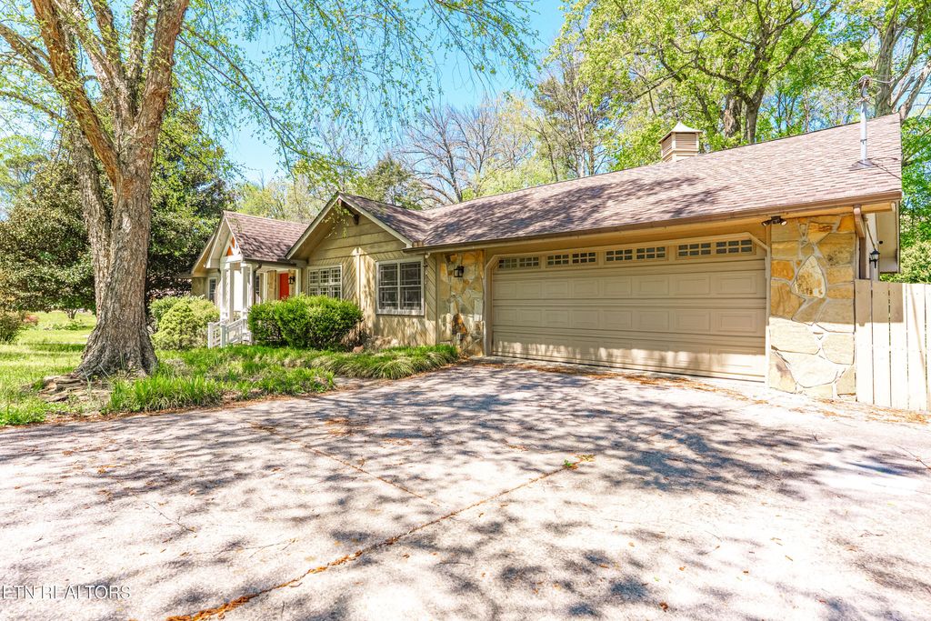 Photo of 440 Oran Rd, Farragut, TN 37934 (MLS # 1299236)