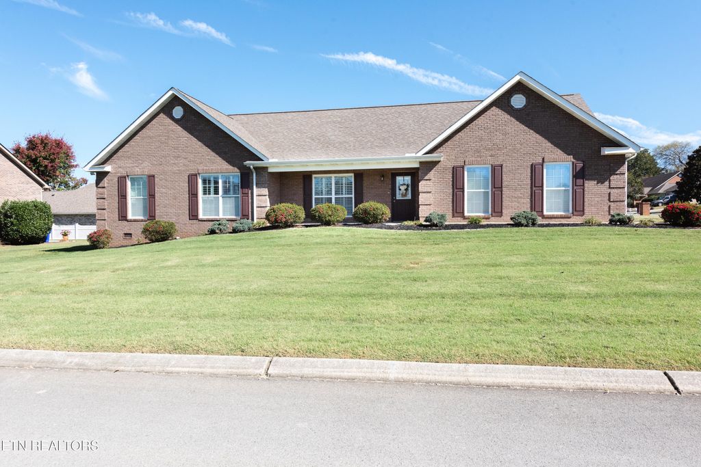 Photo of 1961 Emma Lane, Maryville, TN 37803 (MLS # 1328160)