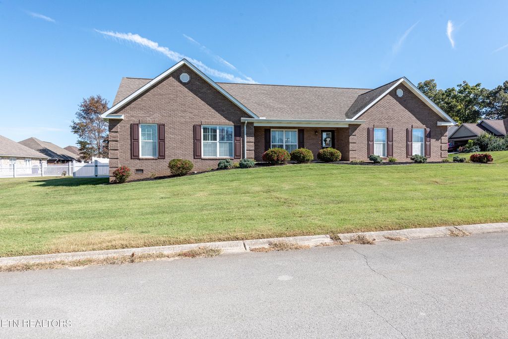 Photo of 1961 Emma Lane, Maryville, TN 37803 (MLS # 1328160)