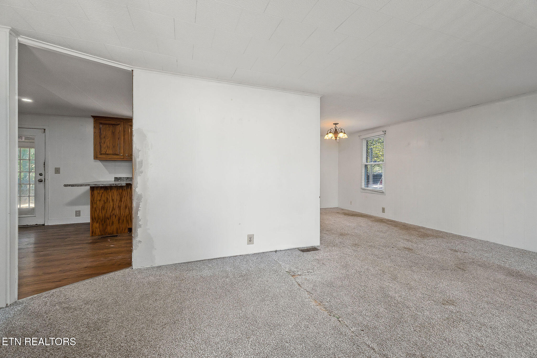 2300 Sun Valley Circle