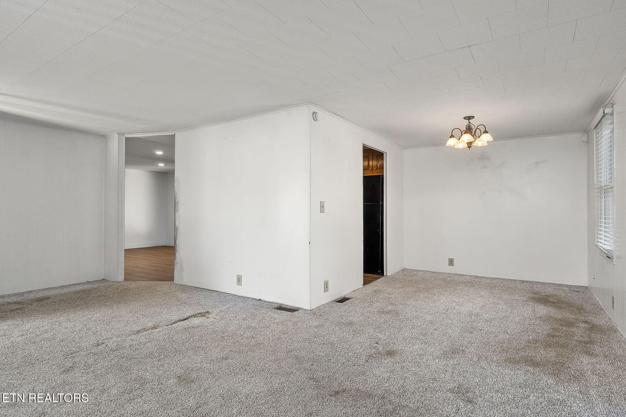 2300 Sun Valley Circle