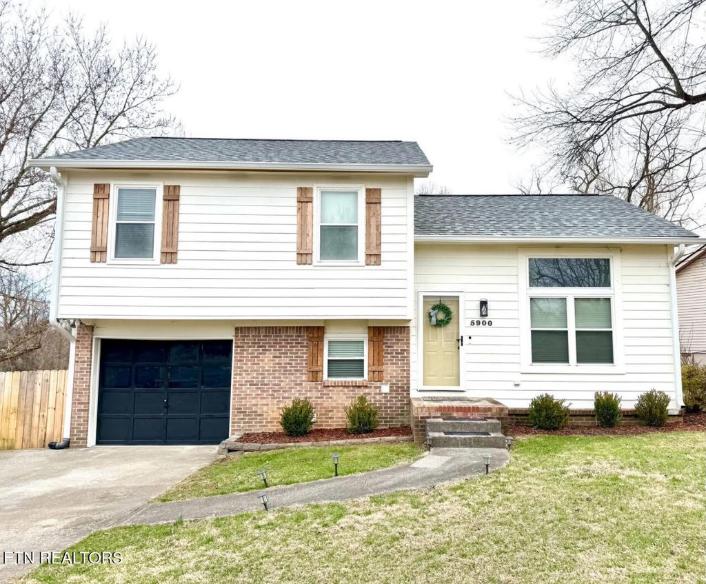 Photo of 5900 Slater Mill Lane, Knoxville, TN 37921 (MLS # 1337556)