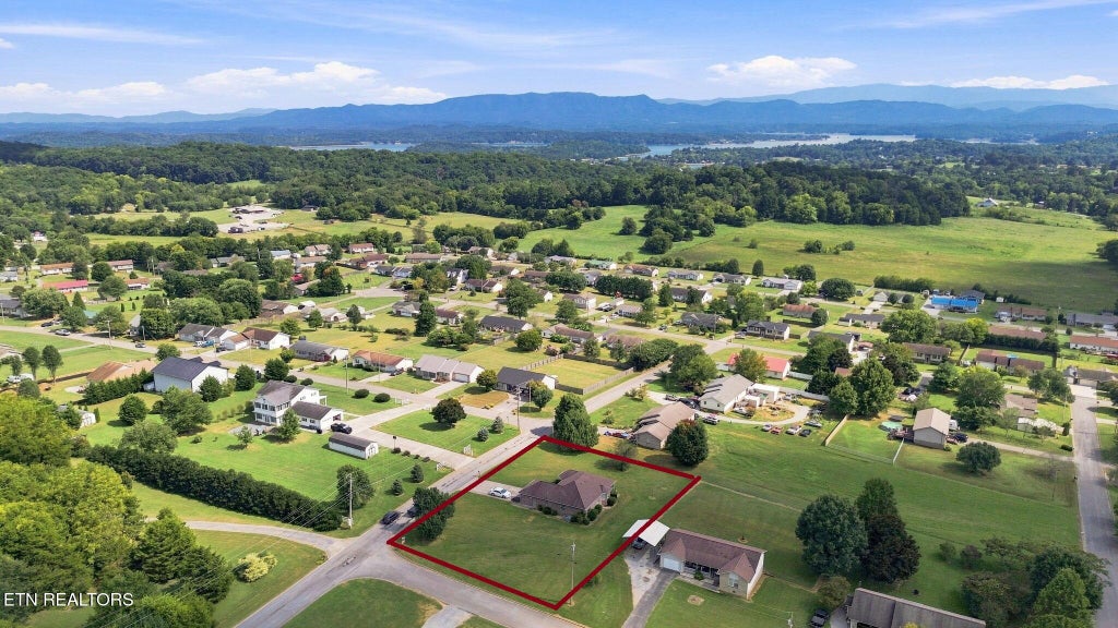 Photo of 114 St Paul Drive, Dandridge, TN 37725 (MLS # 1354190)
