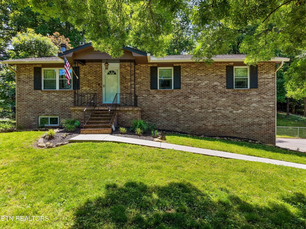 Photo of 333 Oran Rd, Knoxville, TN 37934 (MLS # 1339696)