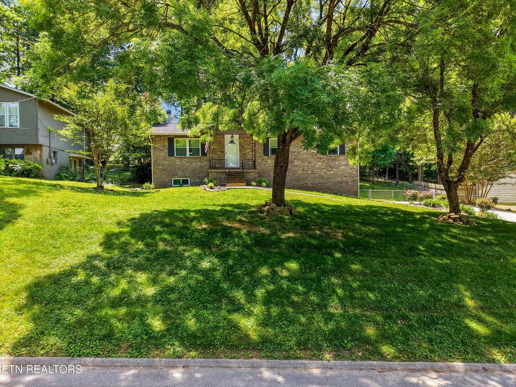 Photo of 333 Oran Rd, Knoxville, TN 37934 (MLS # 1339696)