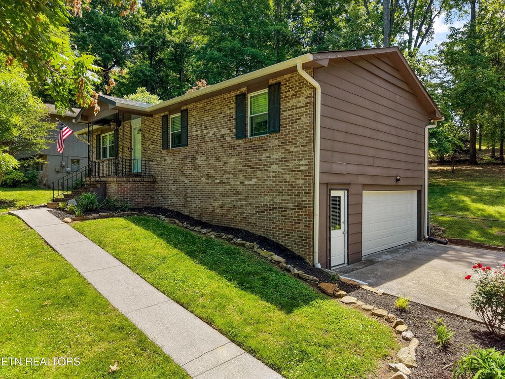 Photo of 333 Oran Rd, Knoxville, TN 37934 (MLS # 1339696)