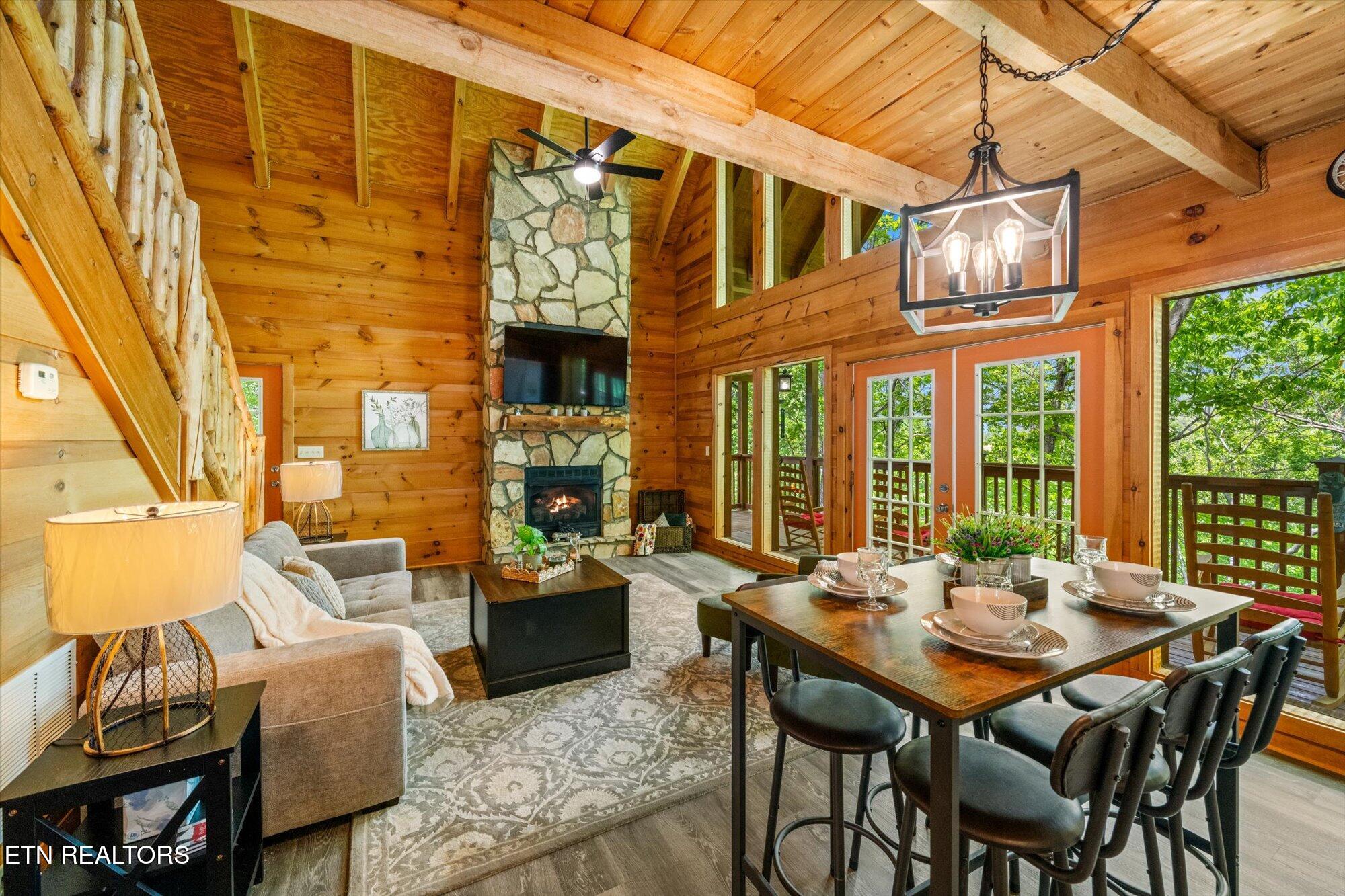 3216 Emerald Springs Loop