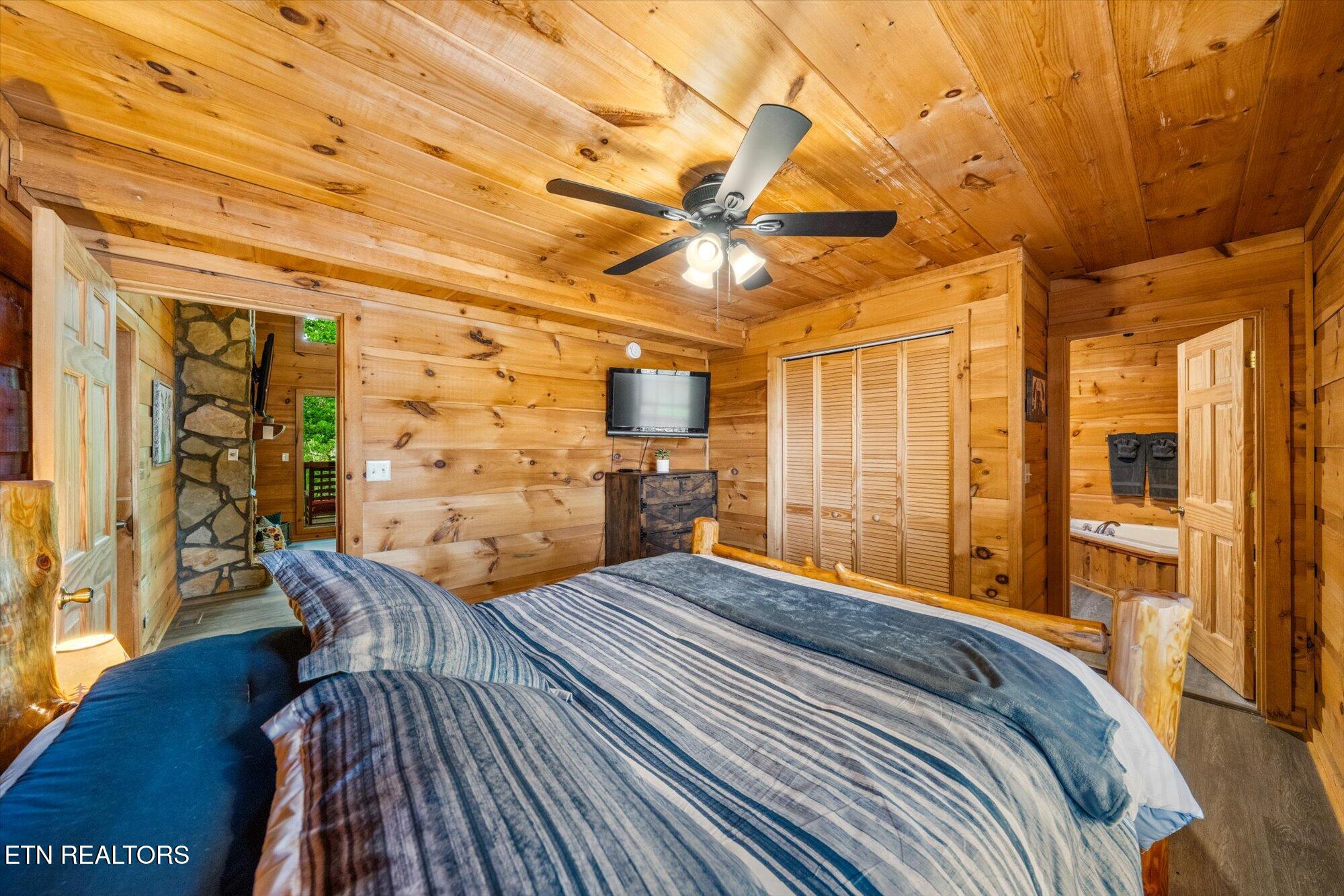 3216 Emerald Springs Loop