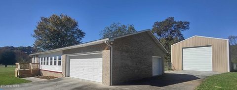 530 Back Valley Rd Oliver Springs TN 37840