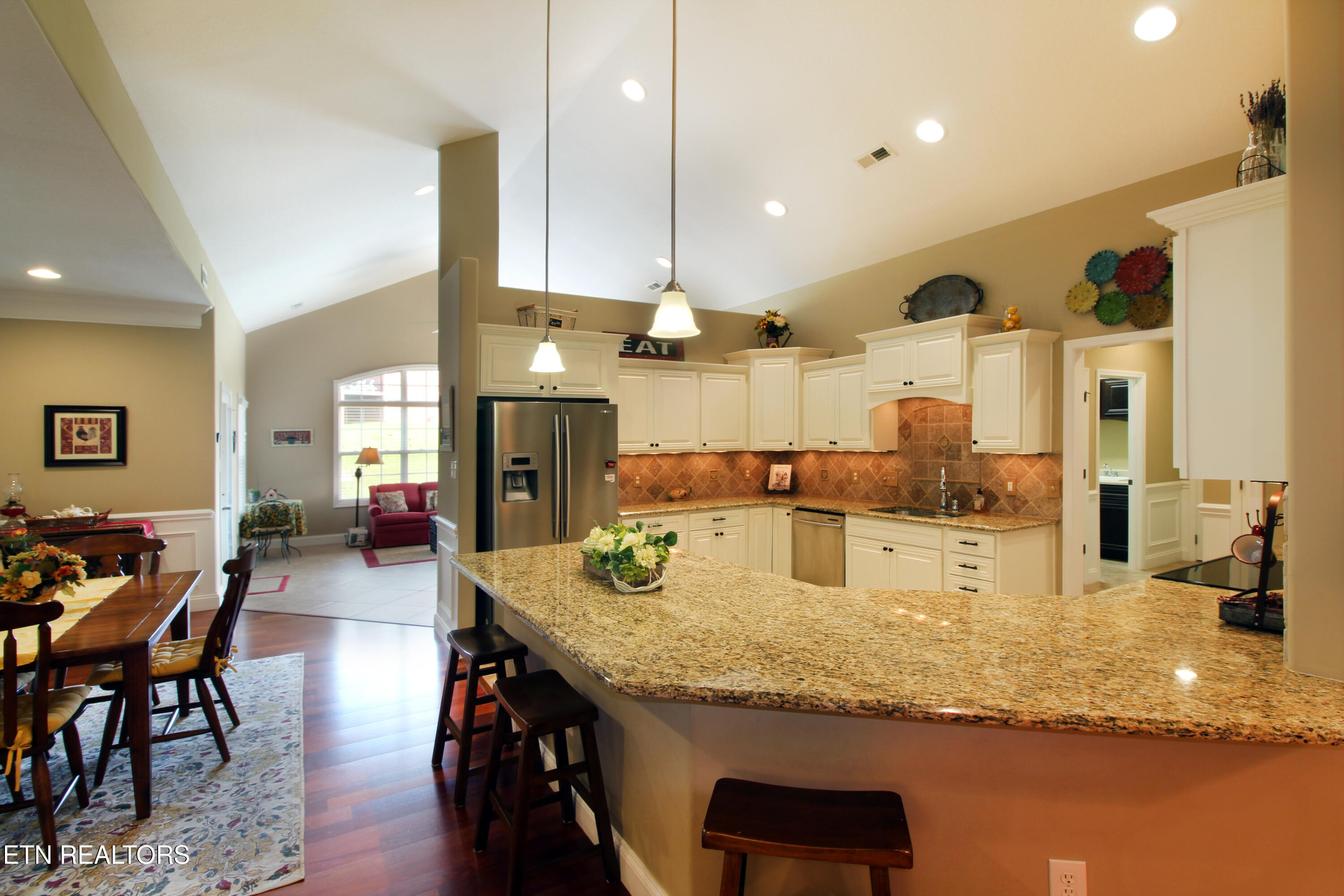 7247 Alysha Vineyard Way