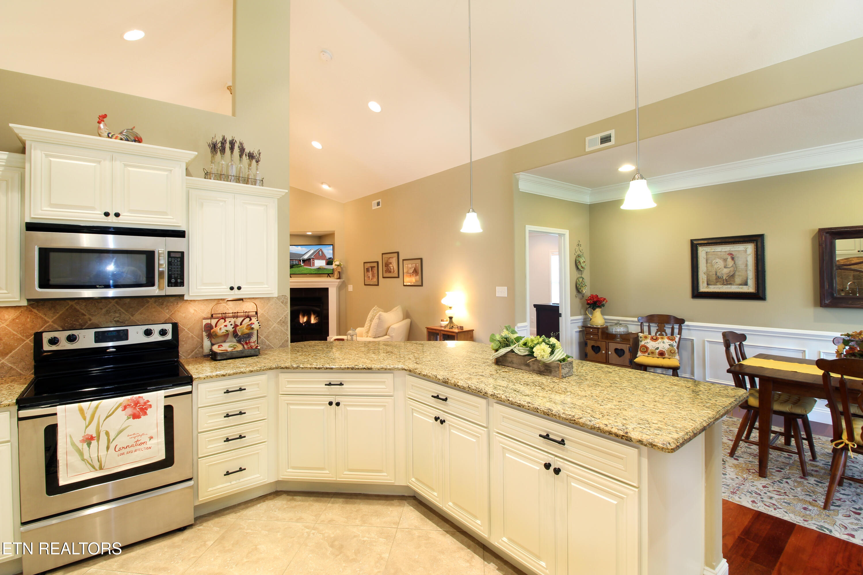 7247 Alysha Vineyard Way