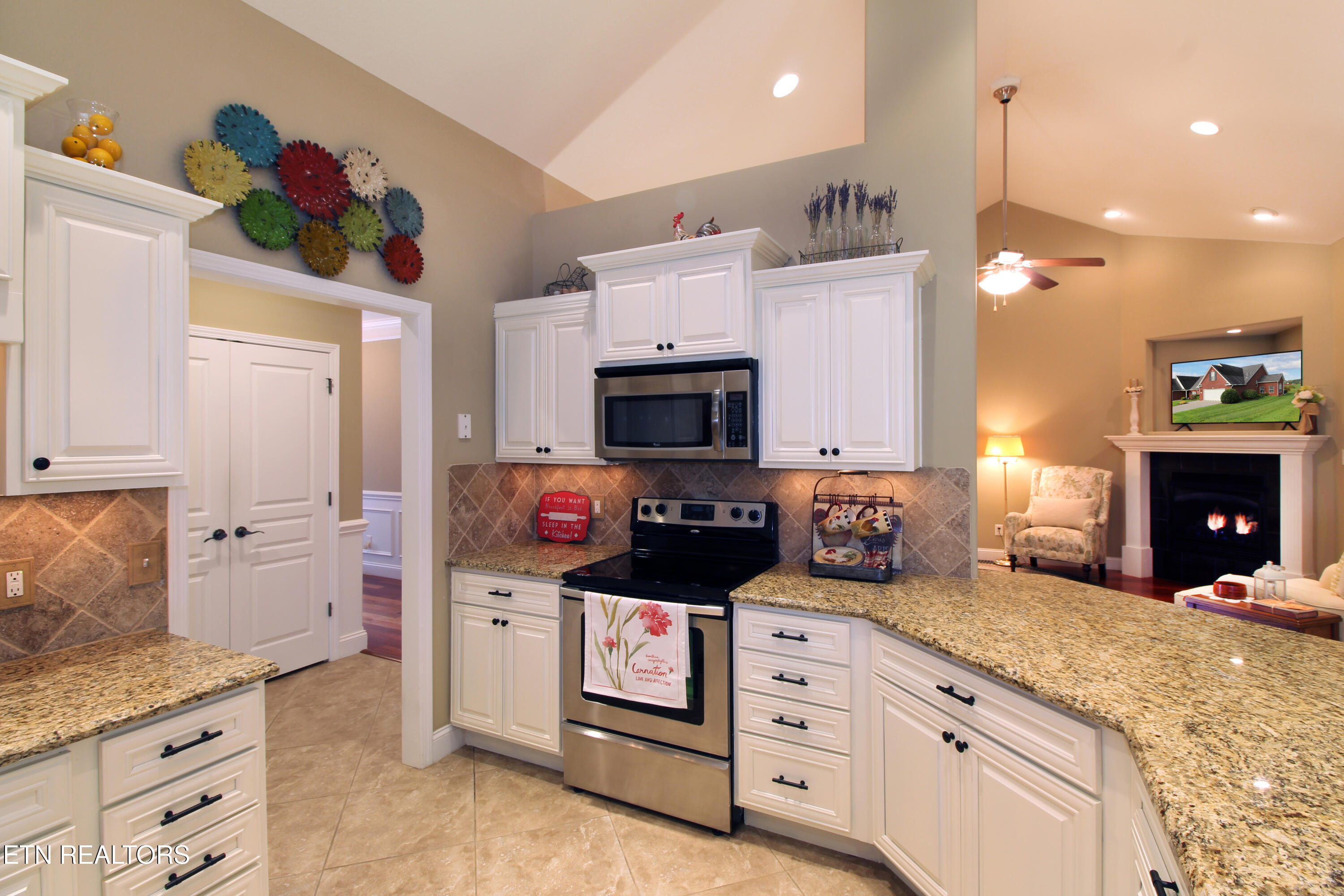 7247 Alysha Vineyard Way