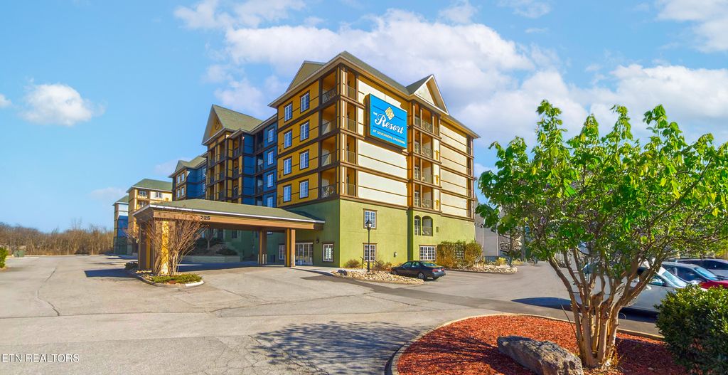 Photo of 225 Collier Drive #2105, Sevierville, TN 37862 (MLS # 1309790)