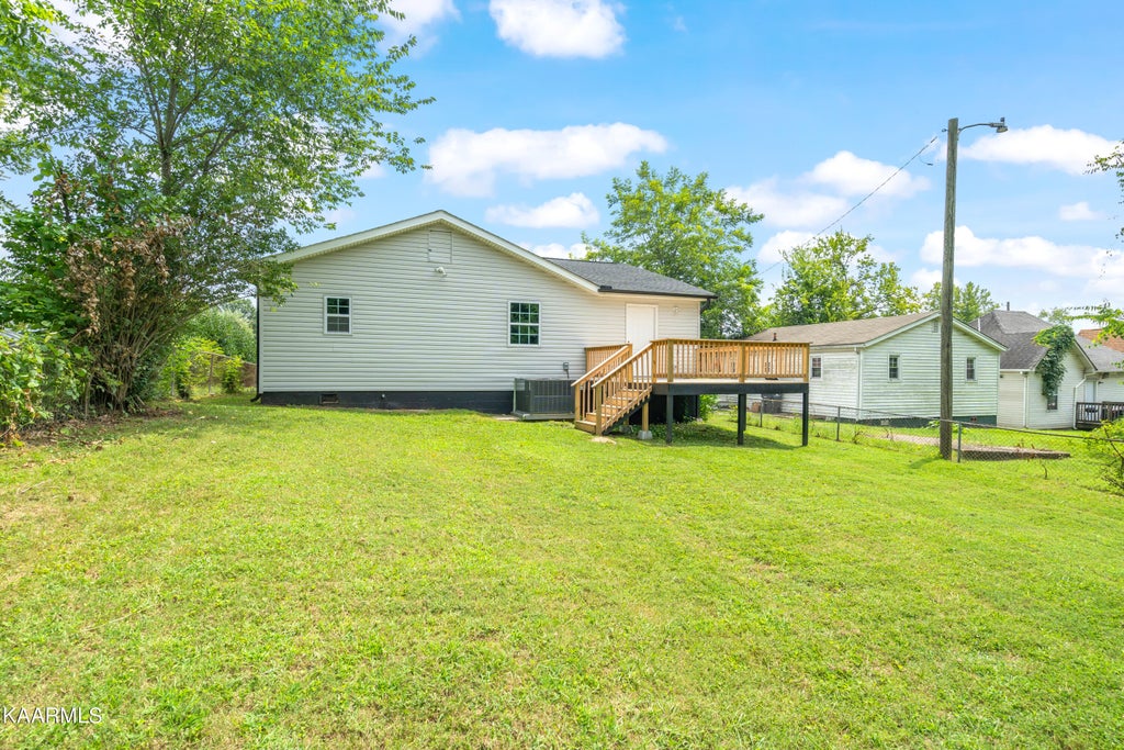 Photo of 1123 Texas Ave, Knoxville, TN 37921 (MLS # 1235312)